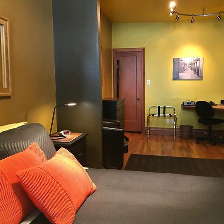 A La Carte Bed & Breakfast Montréal Dış mekan fotoğraf